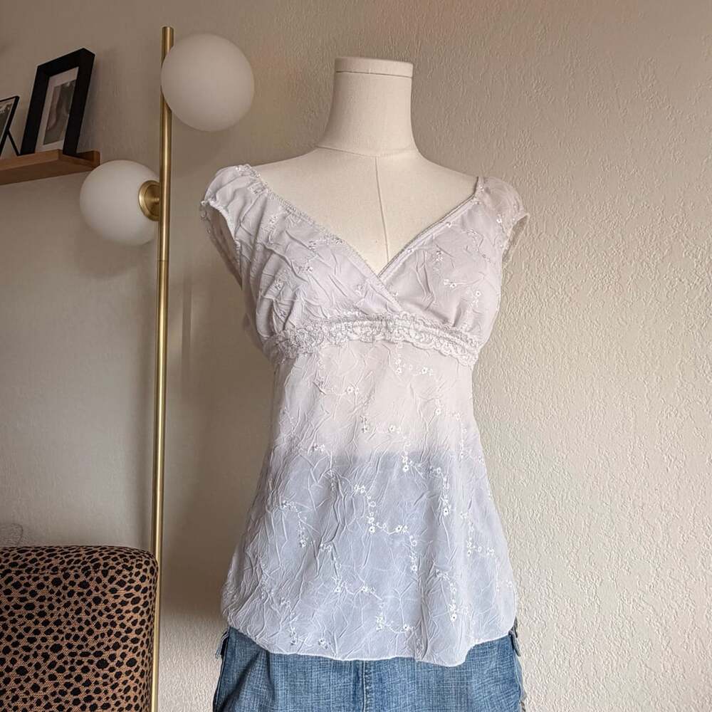 Poetry Clothing White Floral Embroidered Tie Back Top Size M